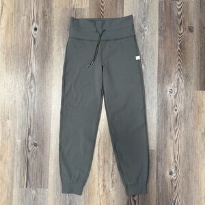 Women’s small Vuori Daily Legging